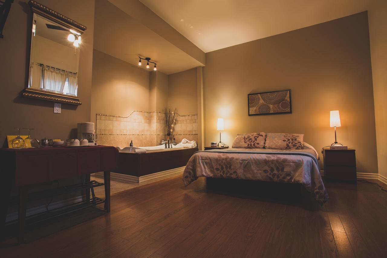 Auberge Micro-Brasserie Le Baril Roulant ヴァル・ダヴィ 部屋 写真